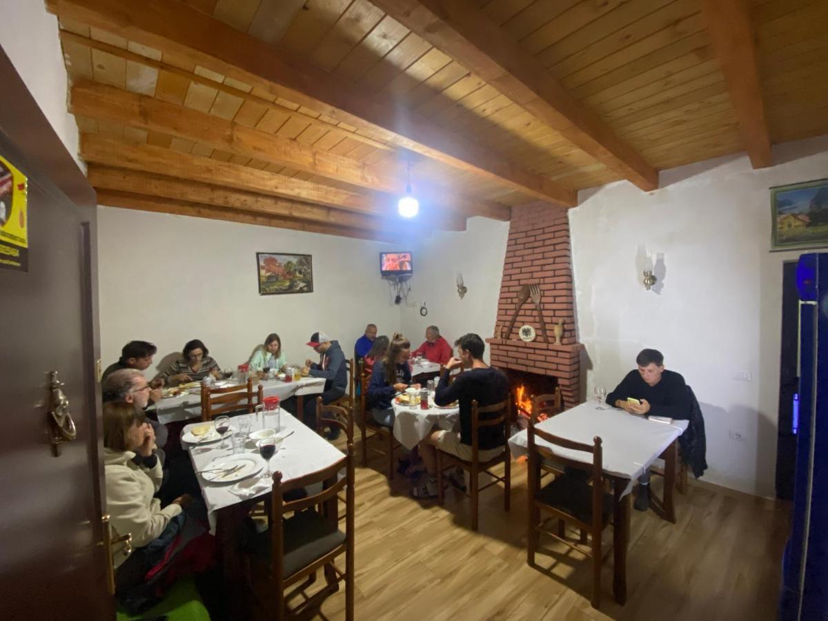 Guesthouse Freskia Теті Екстер'єр фото