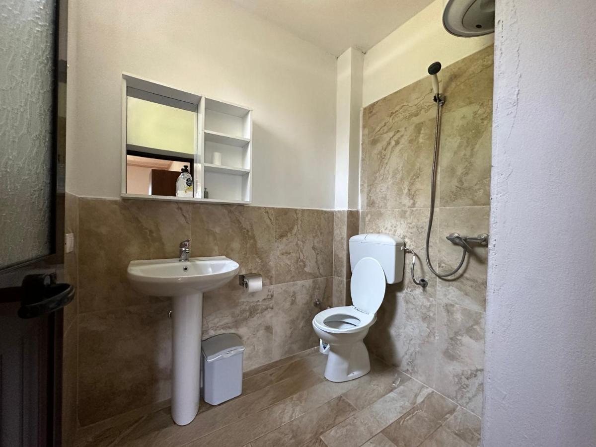Guesthouse Freskia Теті Екстер'єр фото