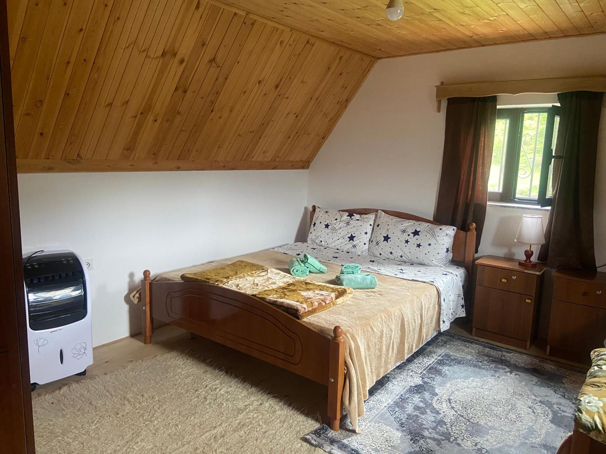 Guesthouse Freskia Теті Екстер'єр фото